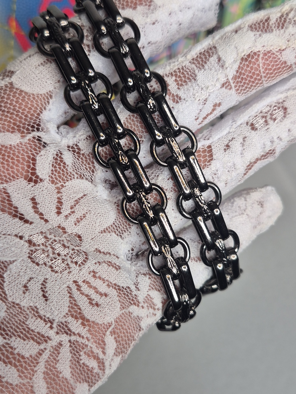 Graffiti Print Chain Shoulder Bag - Multicolor - Picture 12 of 12